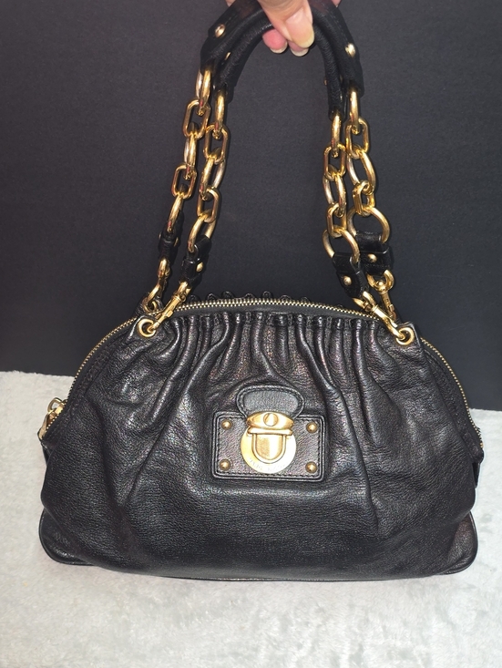 Marc Jacobs Handbags - Marc Jacobs Black Leather Shoulder Bag with Gold Hardware
